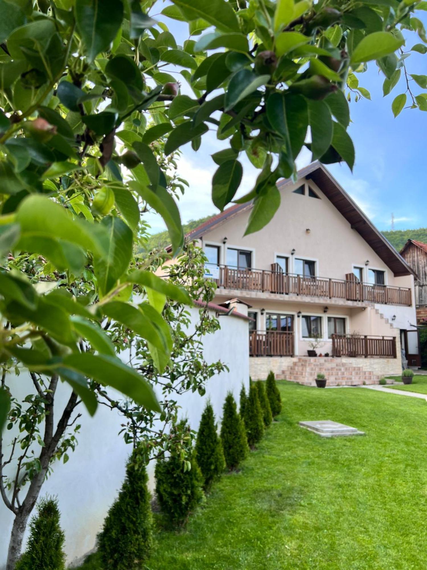 Casa Alexandra Villa Gales Exterior photo